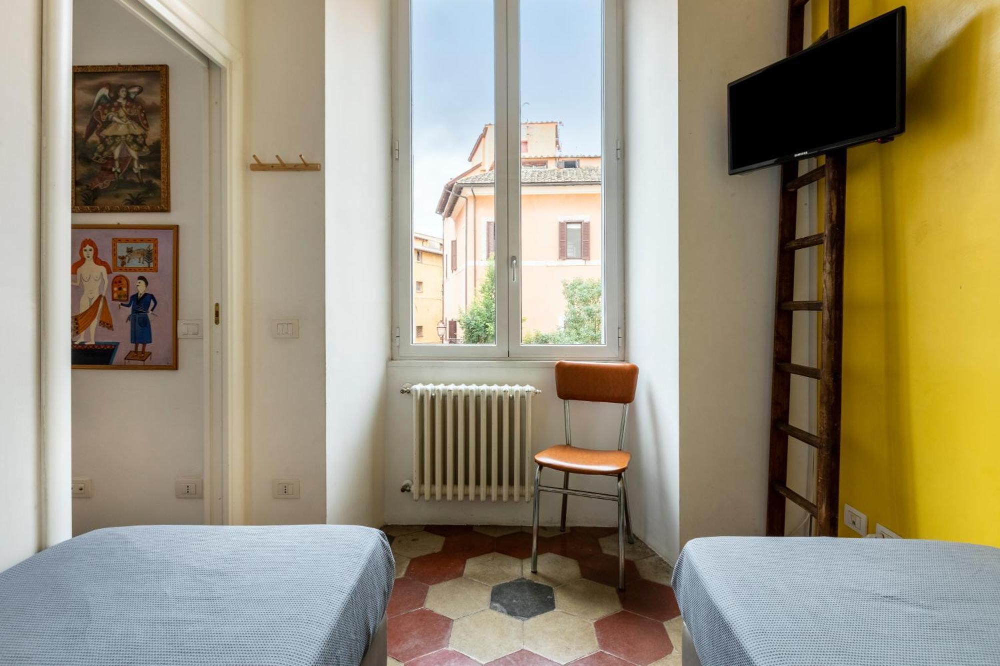 Colosseo Apartment- Heart Of Rione Monti โรม ภายนอก รูปภาพ