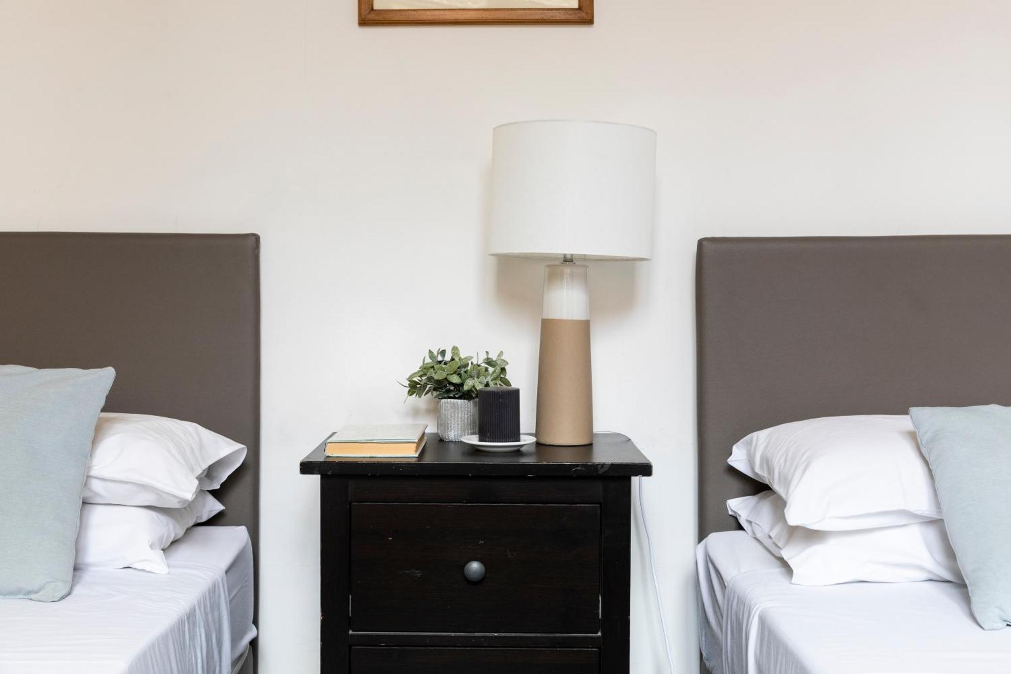 Colosseo Apartment- Heart Of Rione Monti โรม ภายนอก รูปภาพ